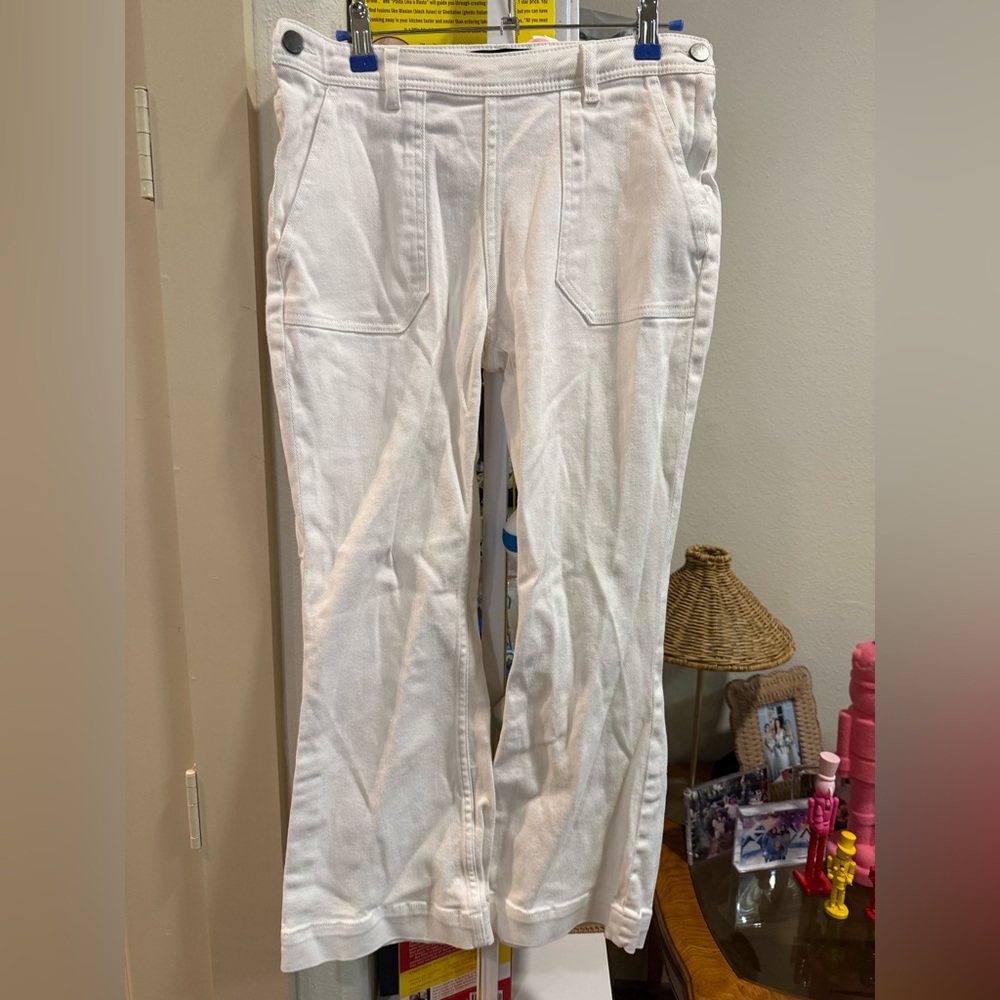 Who What Wear Flare Crop White Jeans Sz 6